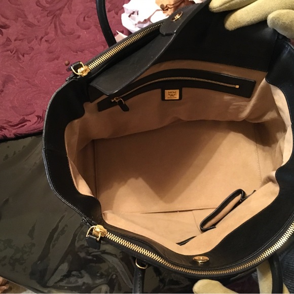 MCM Munchen Large Tote Bag - Picture 9 of 14